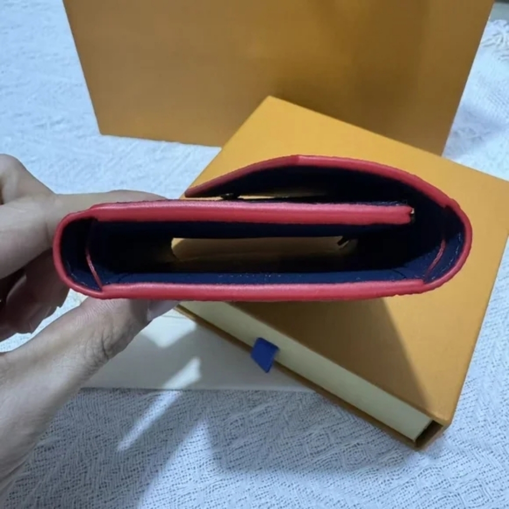 Louis Vuitton Victorine Wallet - Picture 3 of 8